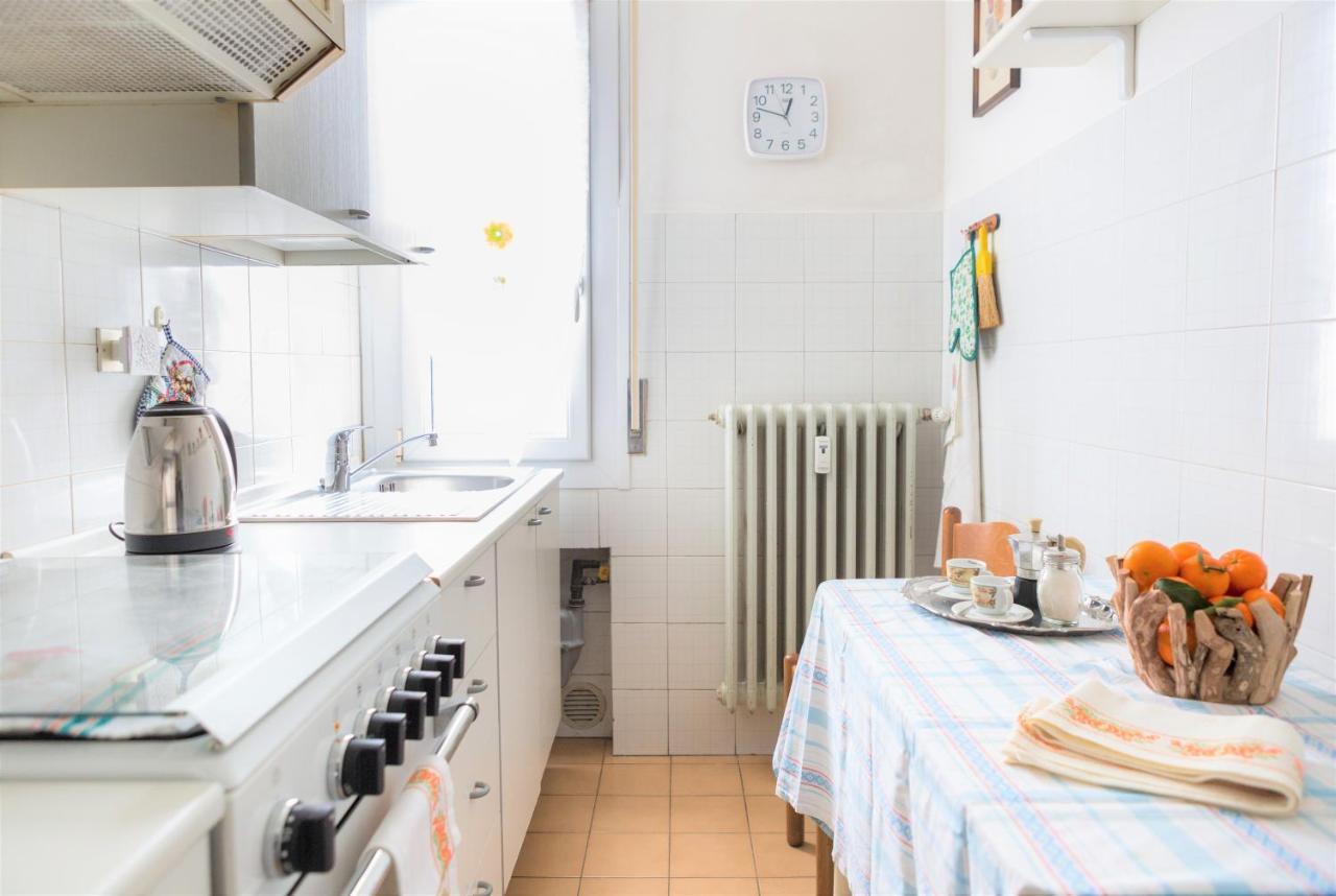 A Pochi Passi Dal Centro E Dall'Ospedale Di Parma Exterior foto