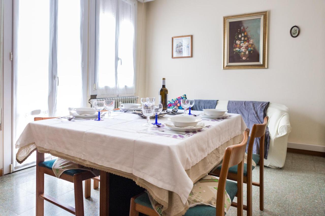 A Pochi Passi Dal Centro E Dall'Ospedale Di Parma Exterior foto